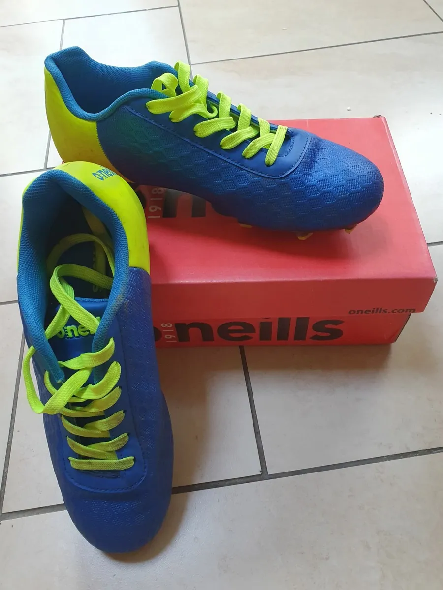 Football boots O'Neill 5 kids - Image 1