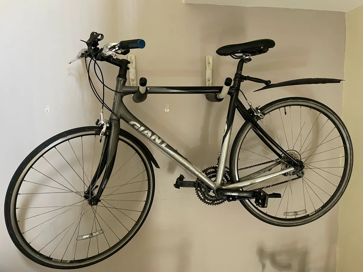 Hybrid bike size M - Image 2