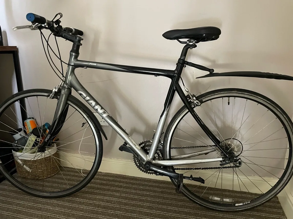 Hybrid bike size M - Image 3