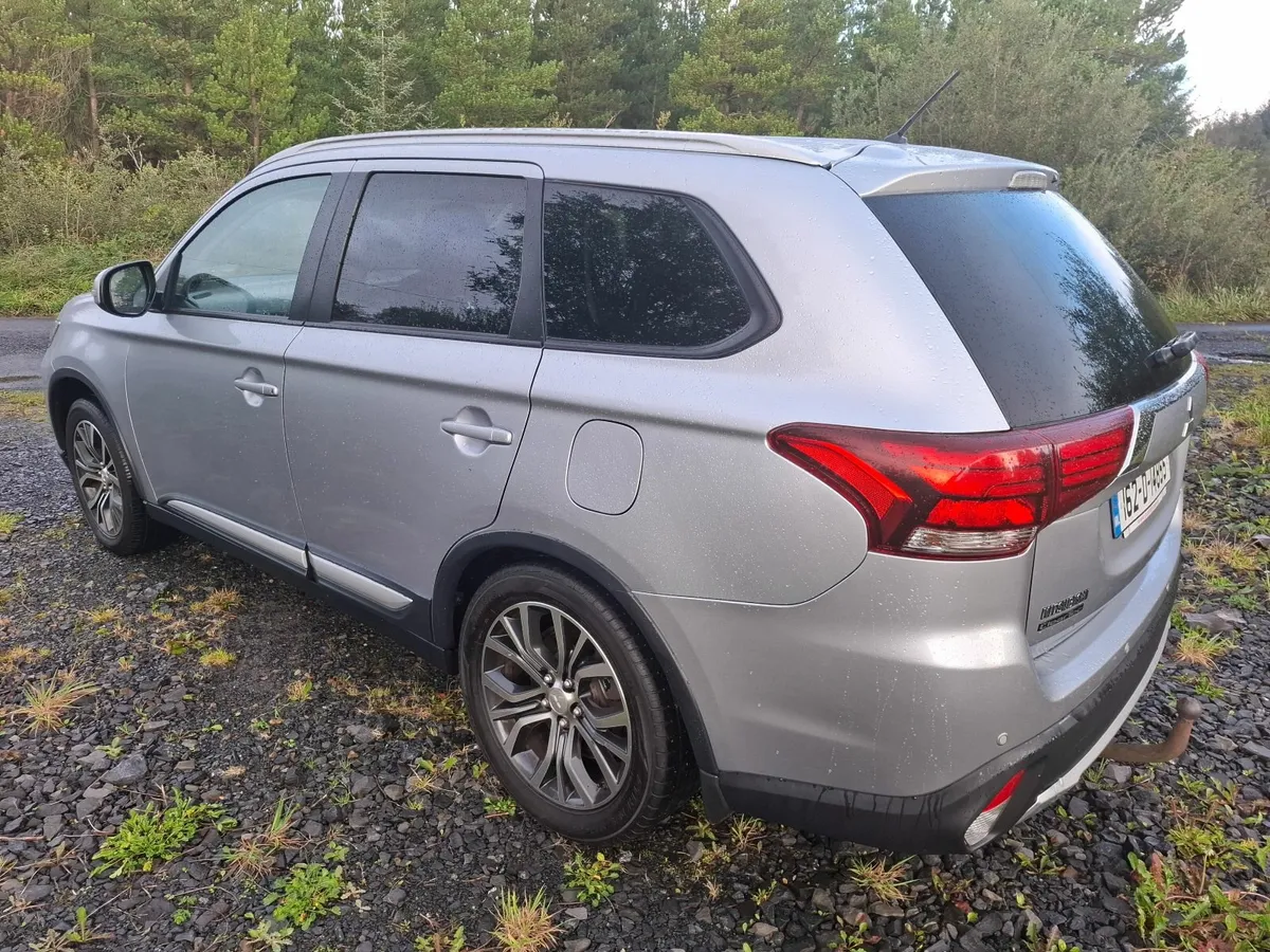 Mitsubishi Outlander 2016 - Image 4