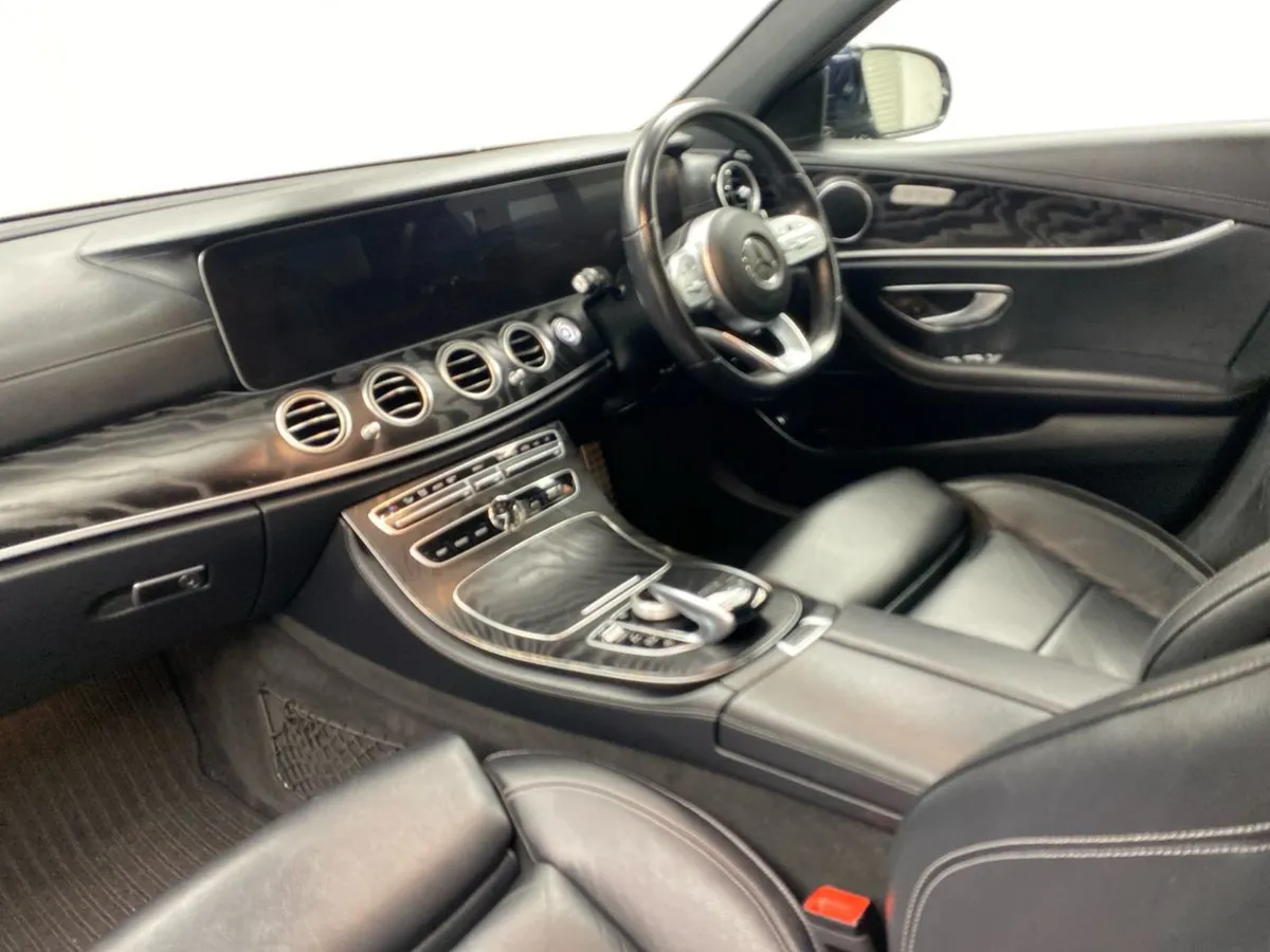 Mercedes-Benz E-Class E 220 d A/T AMG Line - Image 3