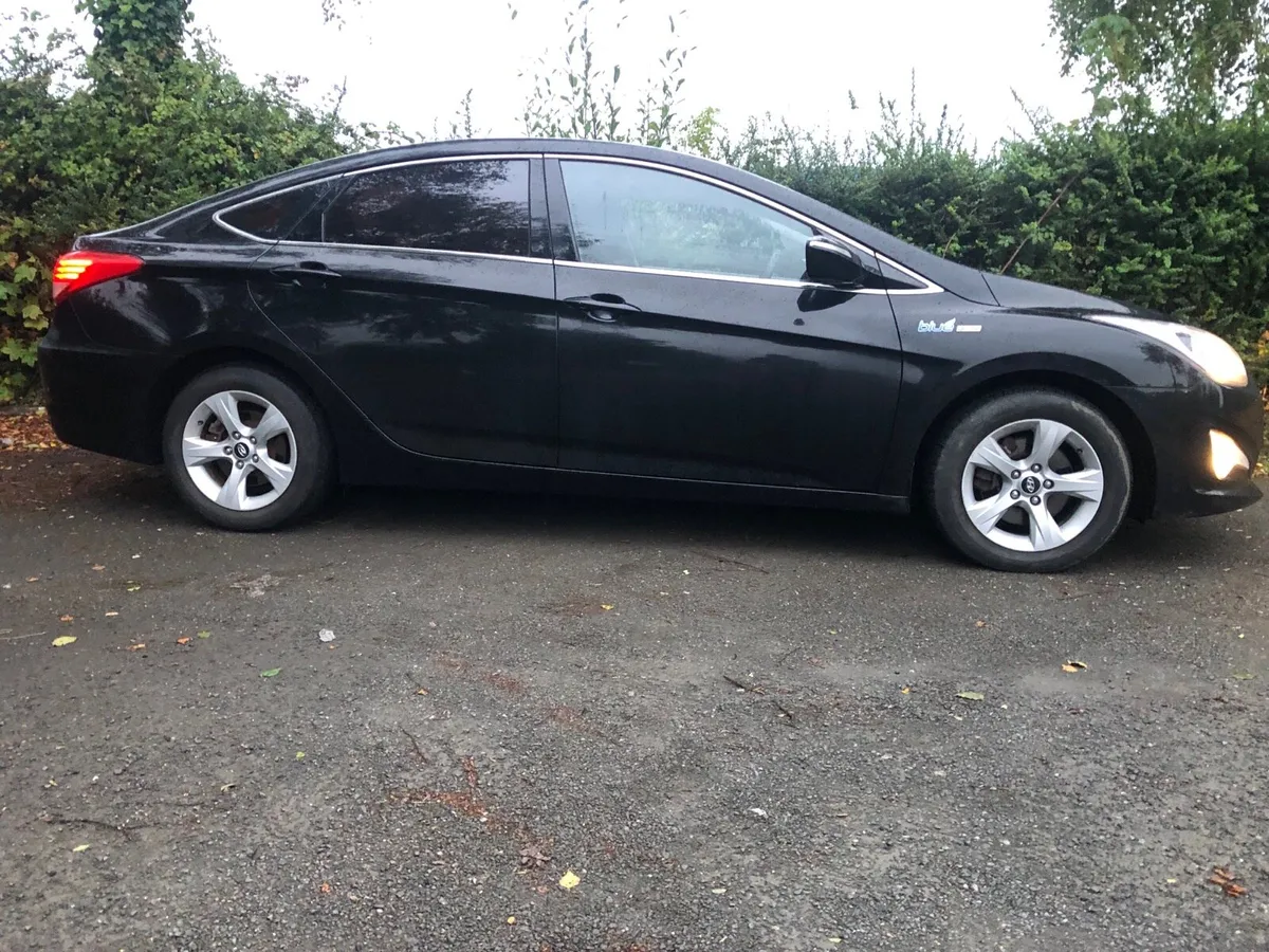 HYUNDAI I40 NCT 26 EXECUTIVE  TRIM - Image 1