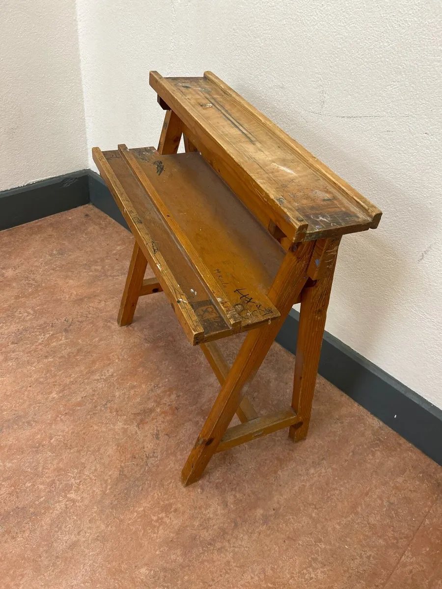 Art desks tables - Image 2