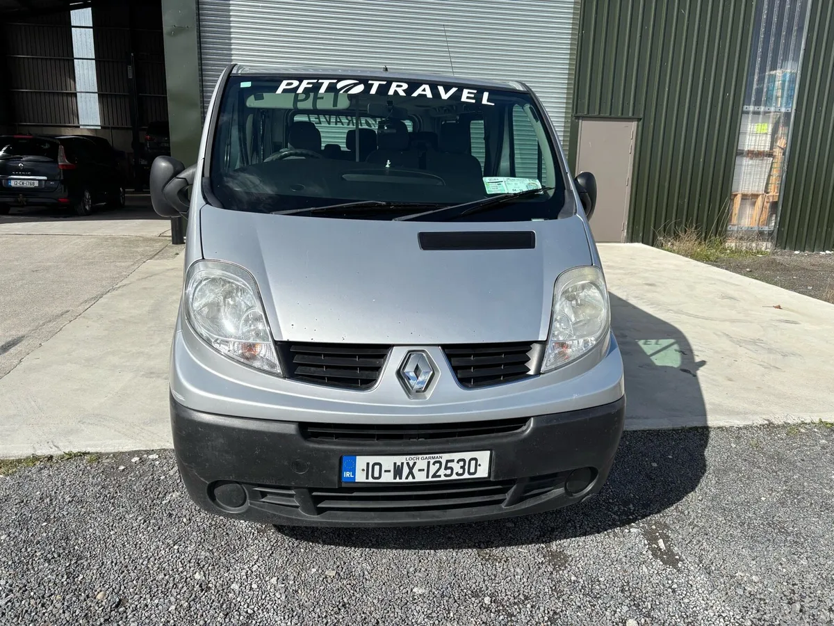 Renault trafic 8 seater - Image 2