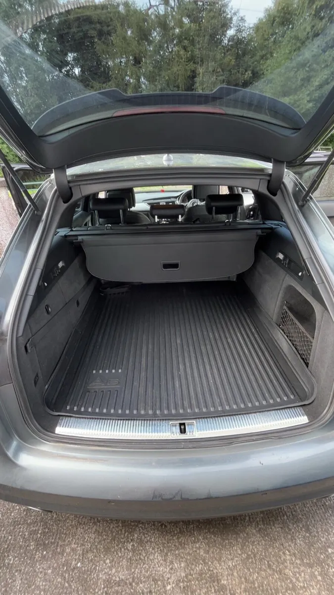 Audi A6 S-Line Ultra Avant - Image 3