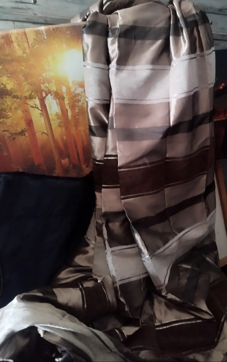 Wall Curtains