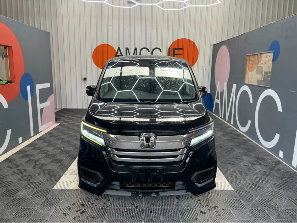 Honda Stepwagon 2019 HONDA STEPWAGON 7 SEATER AUTO - Image 2