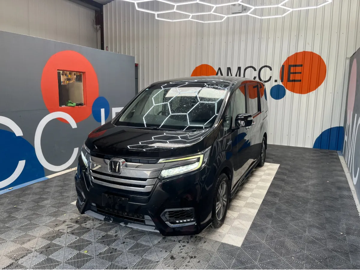 Honda Stepwagon 2019 HONDA STEPWAGON 7 SEATER AUTO - Image 3