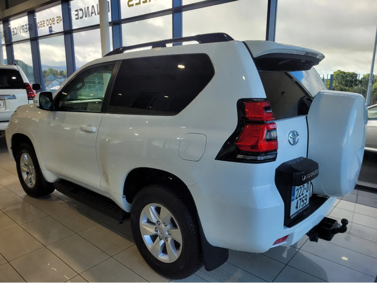 Toyota Land Cruiser SWB  AUTO 2DR - Image 3