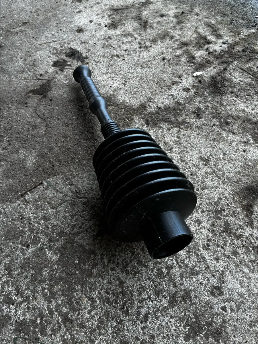 Plunger - Image 2