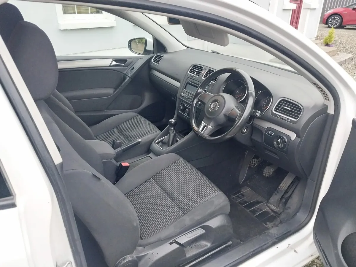 Car Van - Image 2