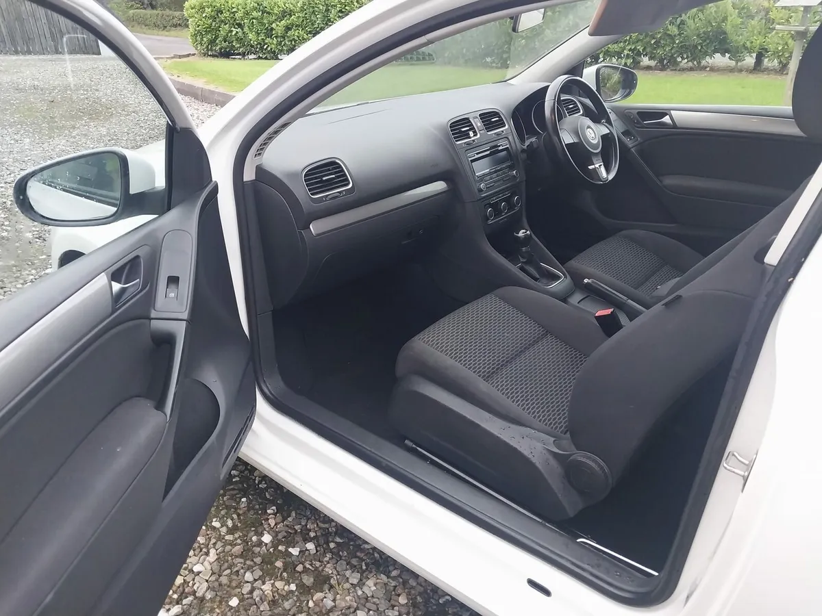 Car Van - Image 4