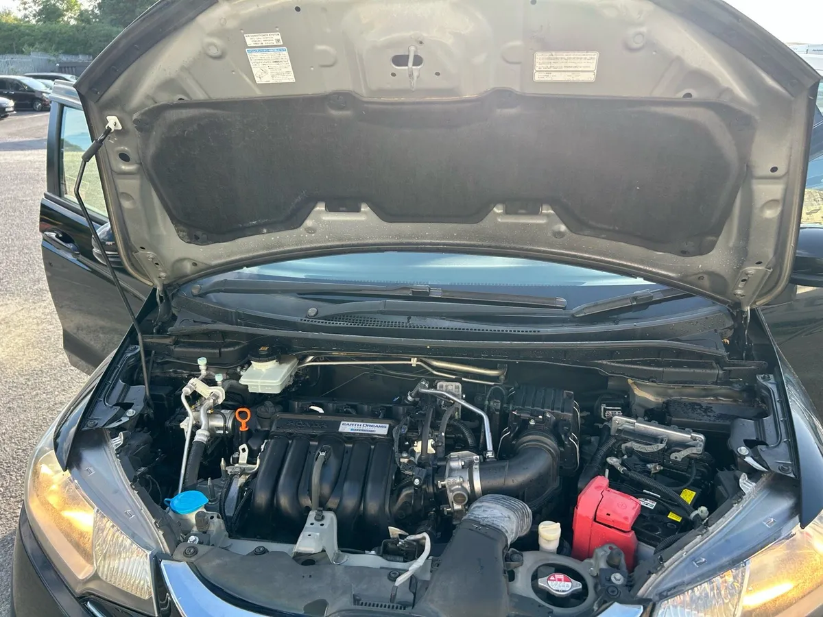 HONDA FIT - Image 2