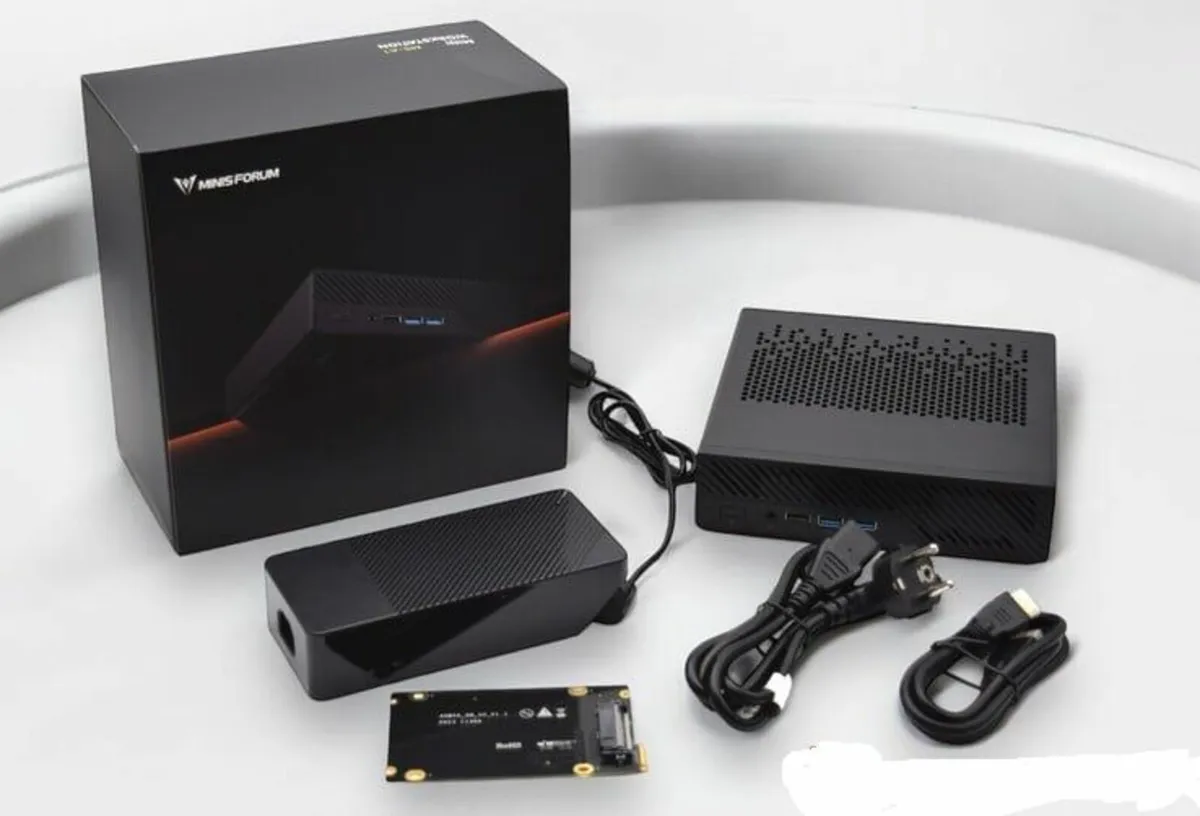 Gaming mini pc 8700G,32GB,1TB