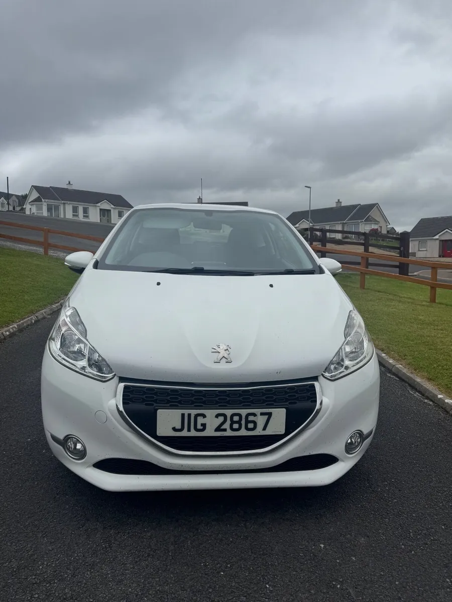 Peugeot 208 2014 - Image 1