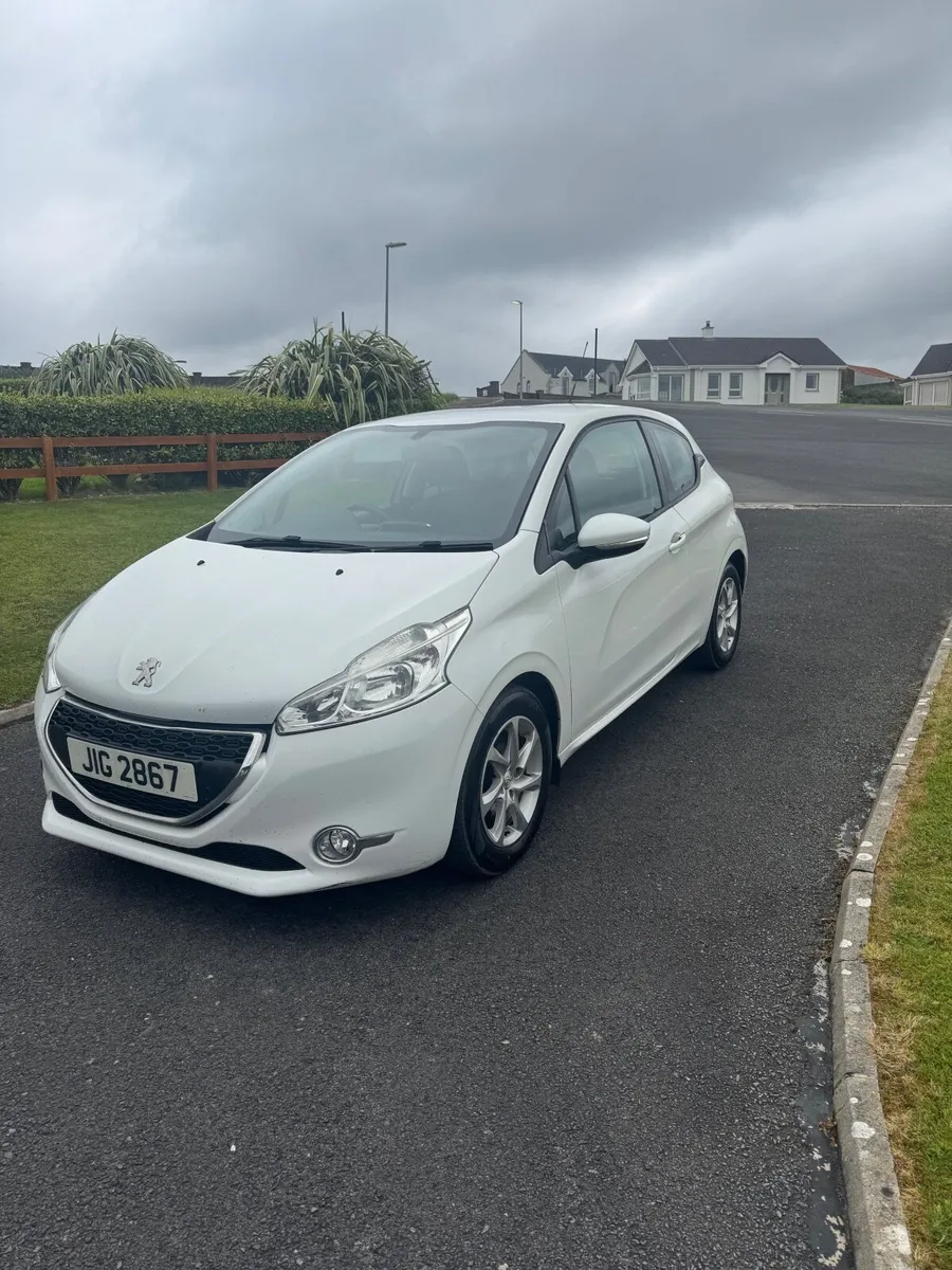 Peugeot 208 2014 - Image 4