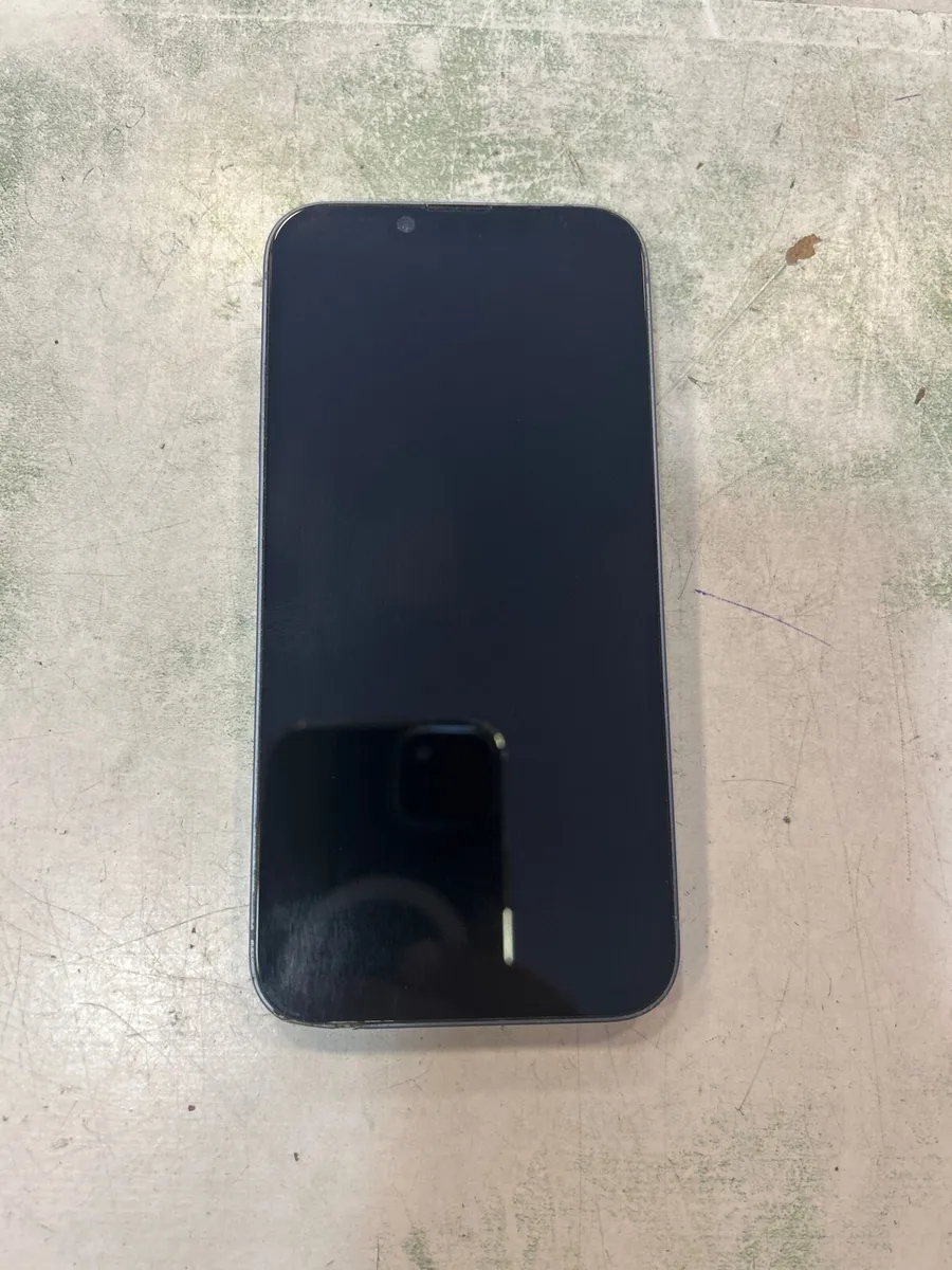 iPhone 14 - Image 3