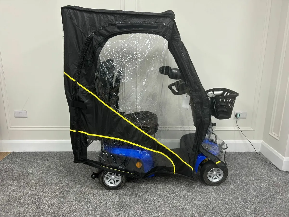 Pre-Owned Komfy 8 with Canopy Mobility Scooter - Image 1
