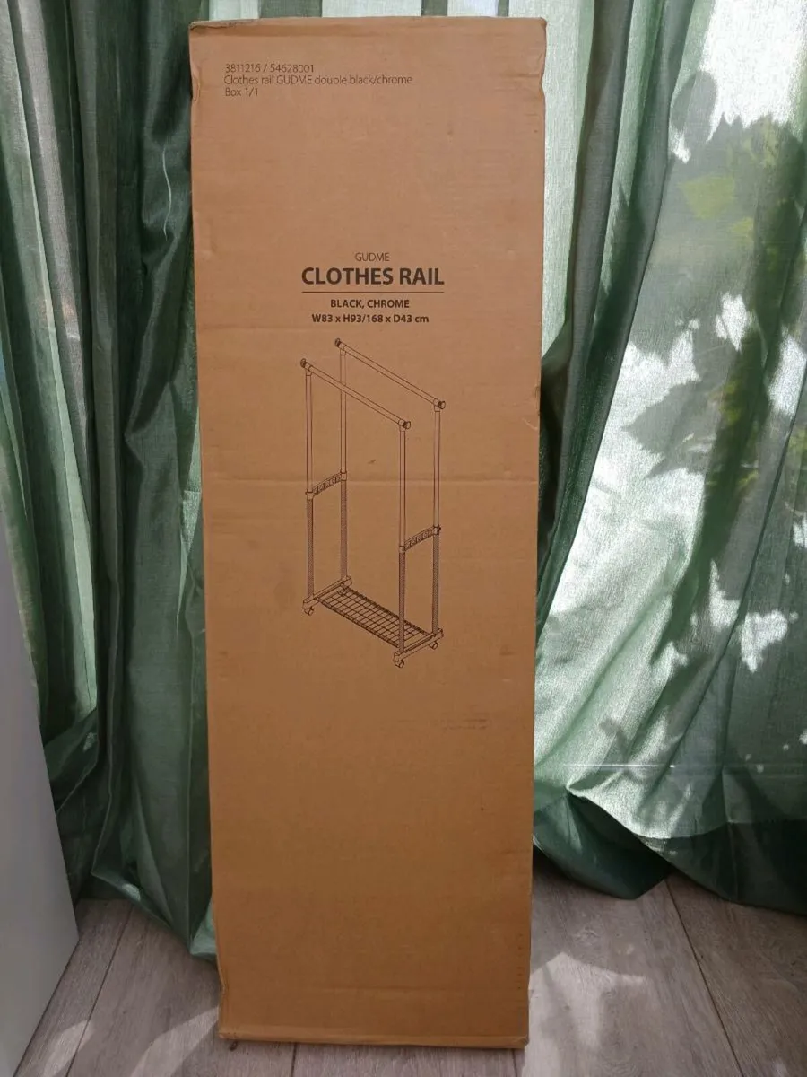 Clothes rail - Image 3