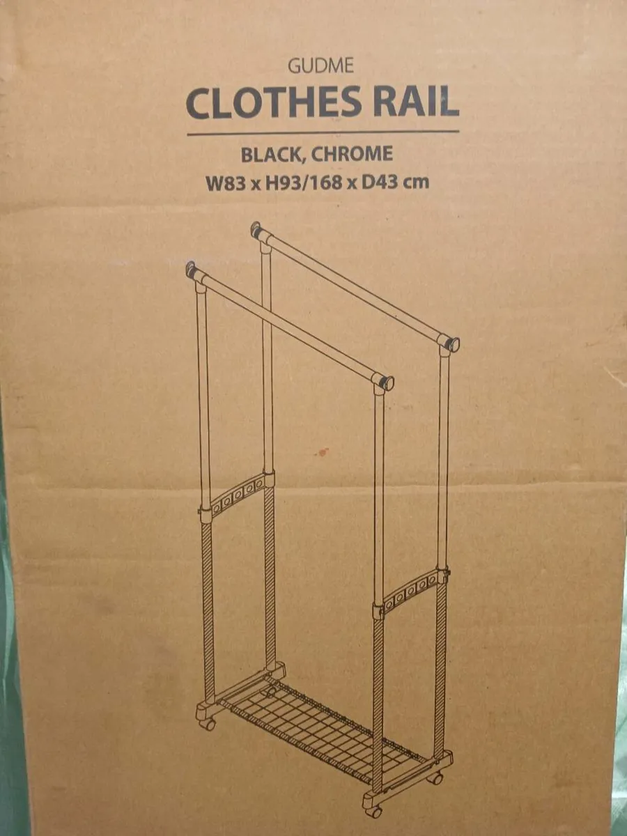 Clothes rail - Image 4