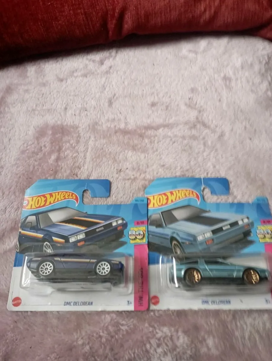 HOT WHEELS DIE-CAST MODEL CARS DMC DELOREAN X2. - Image 1