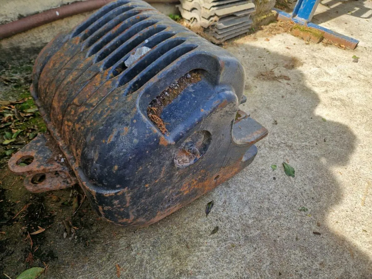 Landini weight block - Image 2