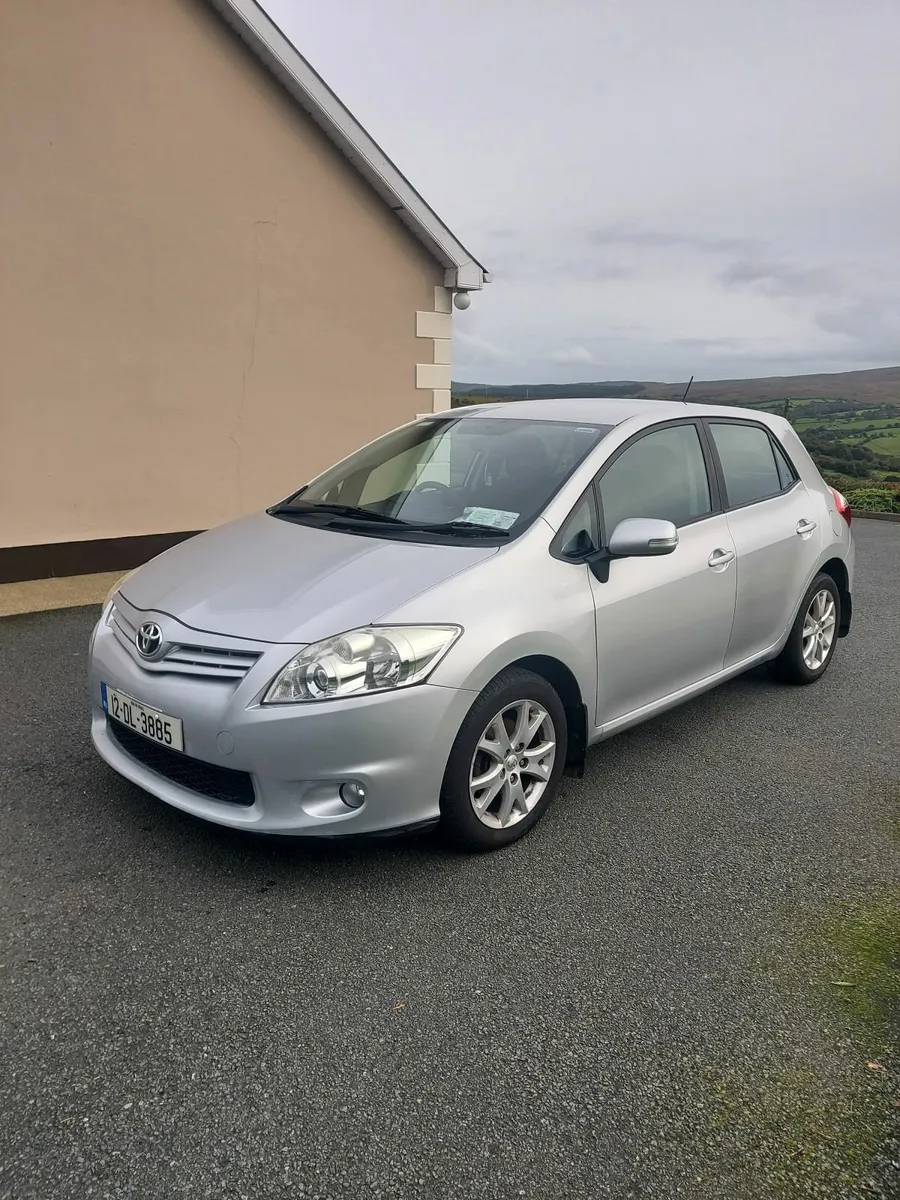 Toyota Auris 2012 - Image 3