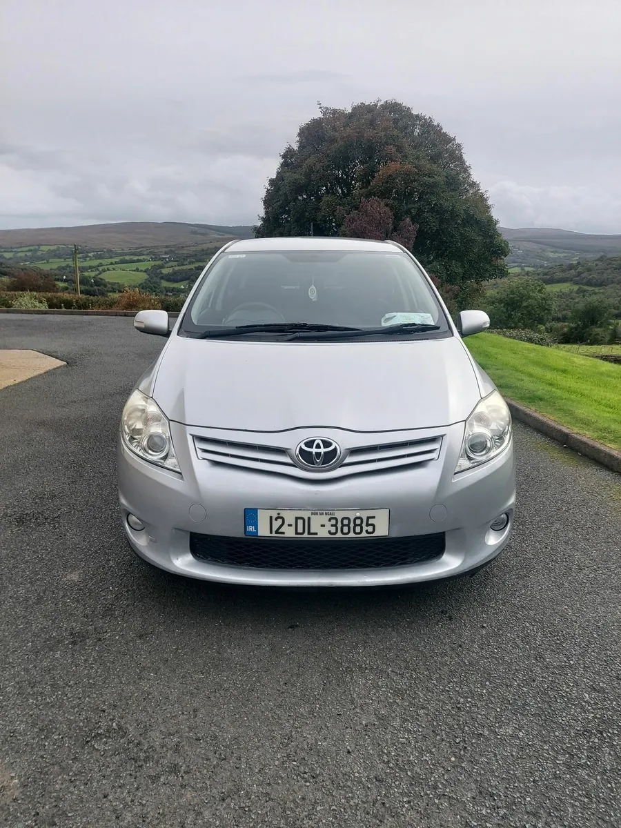 Toyota Auris 2012 - Image 1