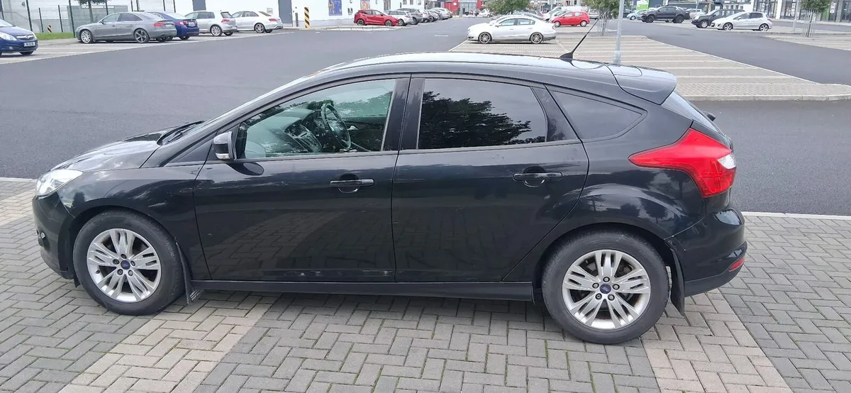 12 Ford Focus - Image 1