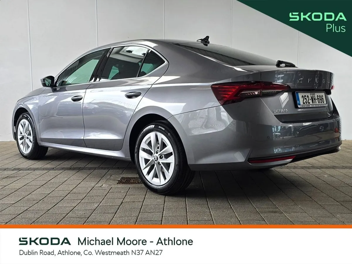 Skoda Octavia Selection 2.0tdi 150BHP DSG - Image 3