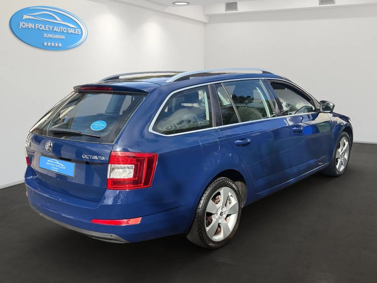 161 -Skoda -Octavia -1.6 -Diesel Estate car - Image 3