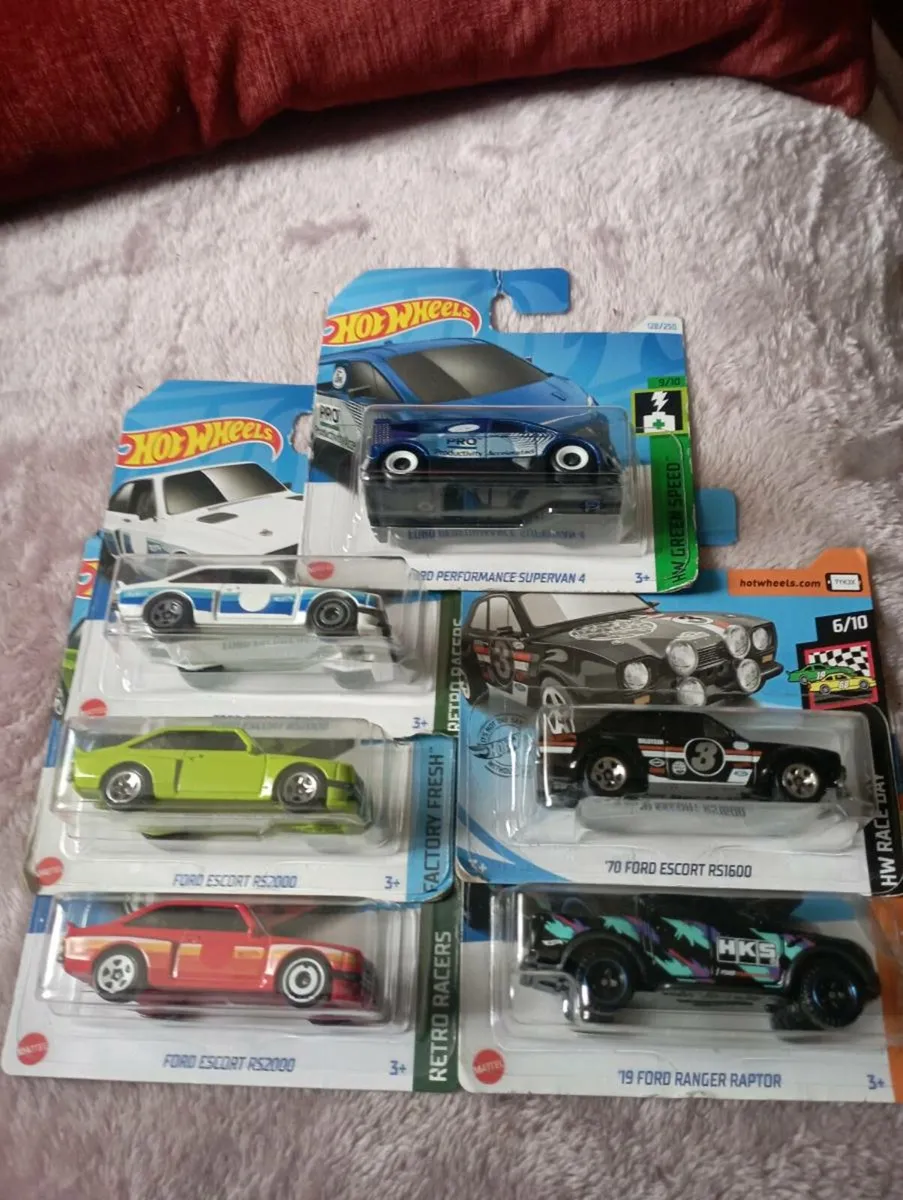 HOT WHEELS FORD ESCORTS DIE-CAST MODLES CARS - Image 2