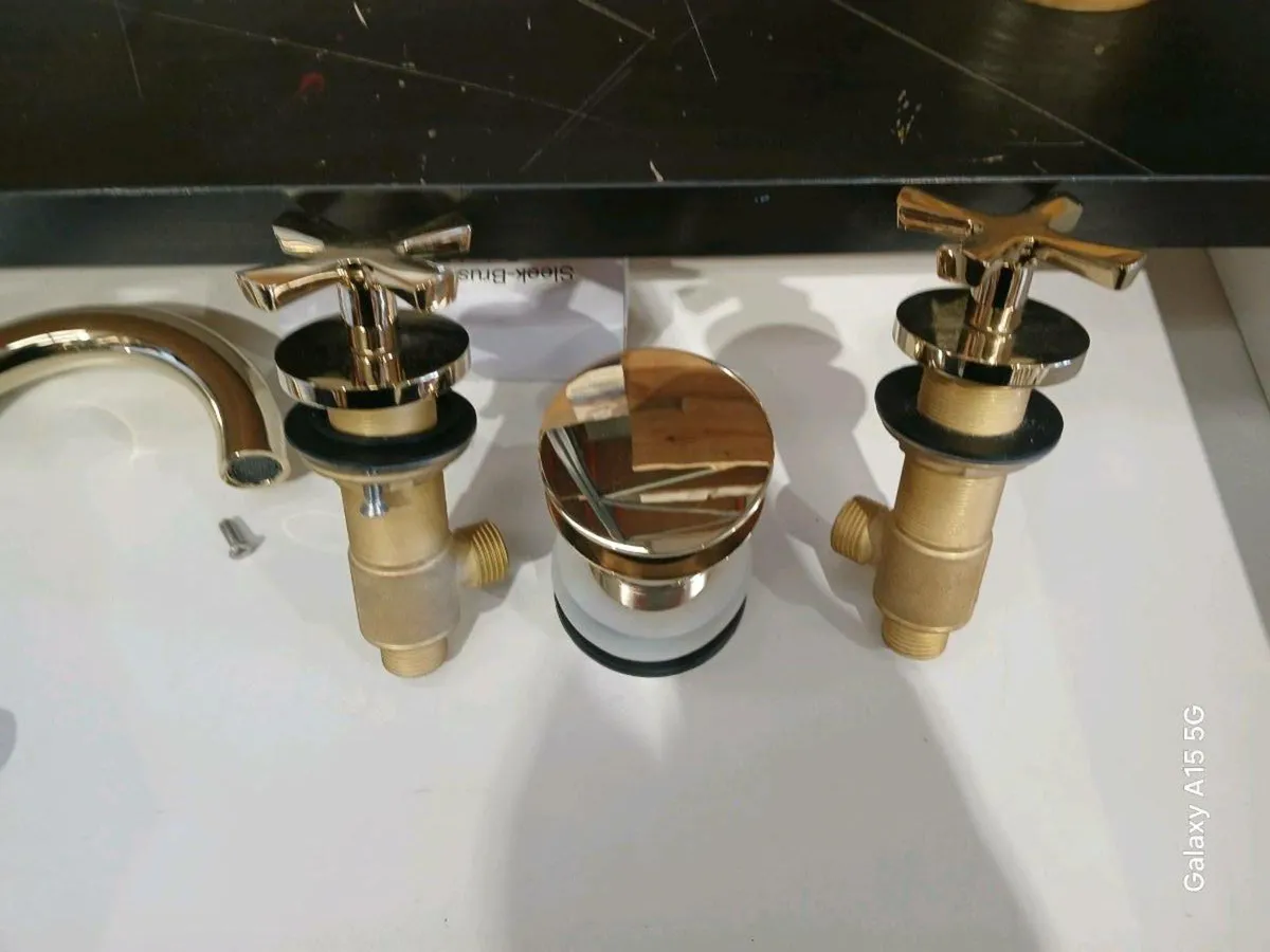 Brand new gold tap - Image 3