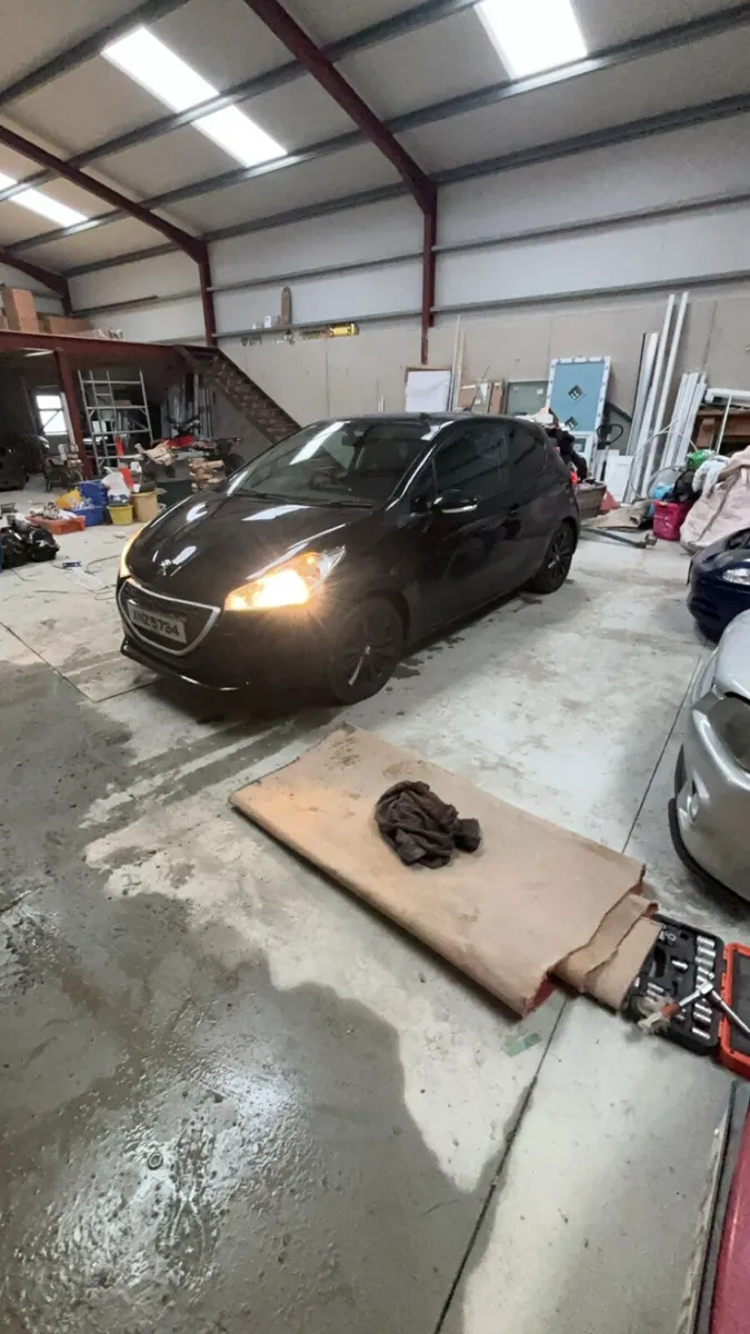 Peugeot 208 - Image 3