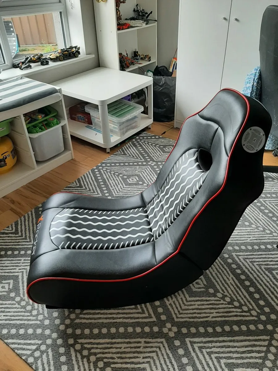 Rocker gaming chair - Image 1