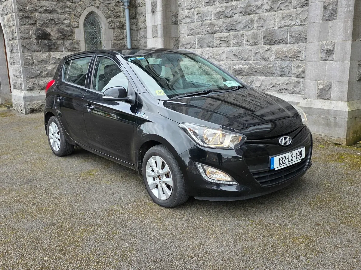 Hyundai i20 2013 Premium 1.4-D New Nct - Image 3