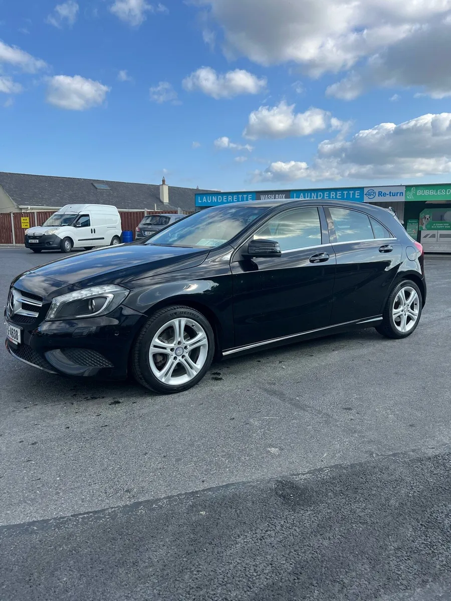 Mercedes Benz A Series A180 Auto 2015 - Image 3