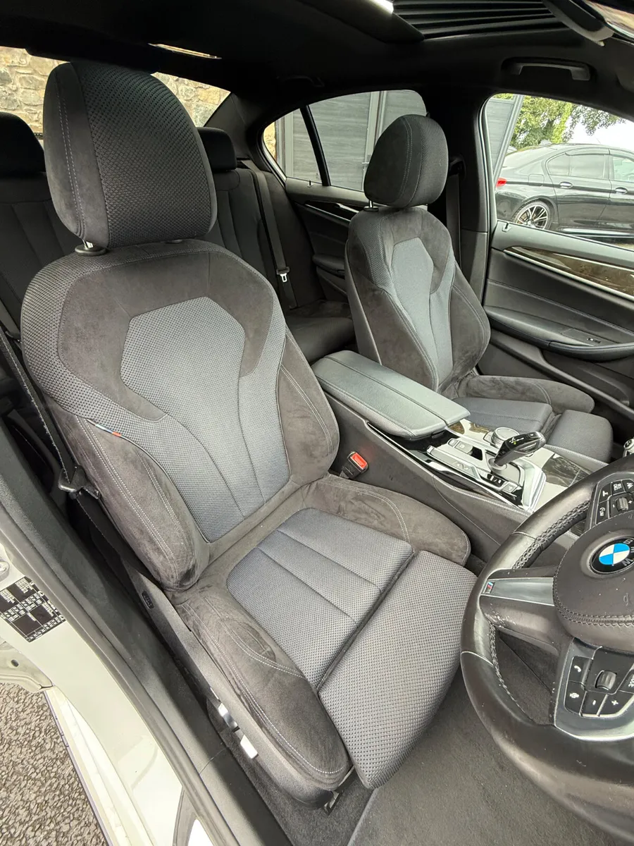 2017 BMW 5 SERIES M SPORT AUTO SUNROOF - Image 4