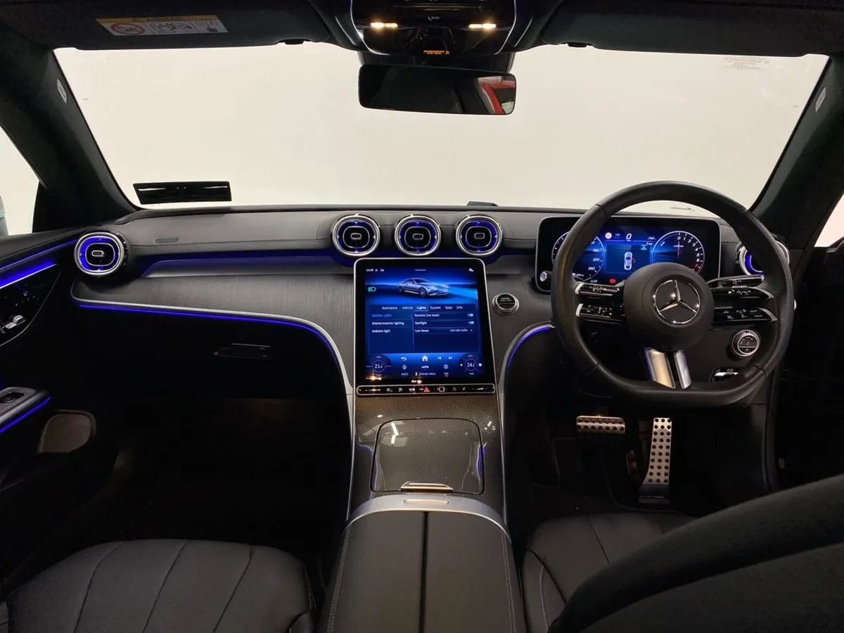 Mercedes-Benz CLE CLE 300 AMG Line Premium E - Image 4