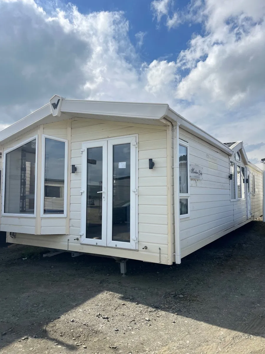 Mobile home lodges for sale off site - Image 2