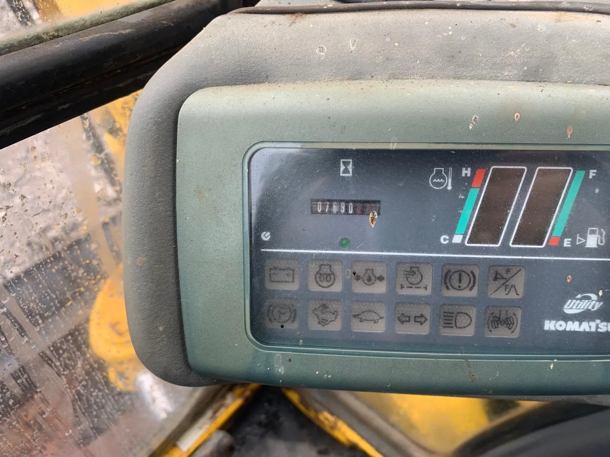 KOMATSU PC95 - Image 2