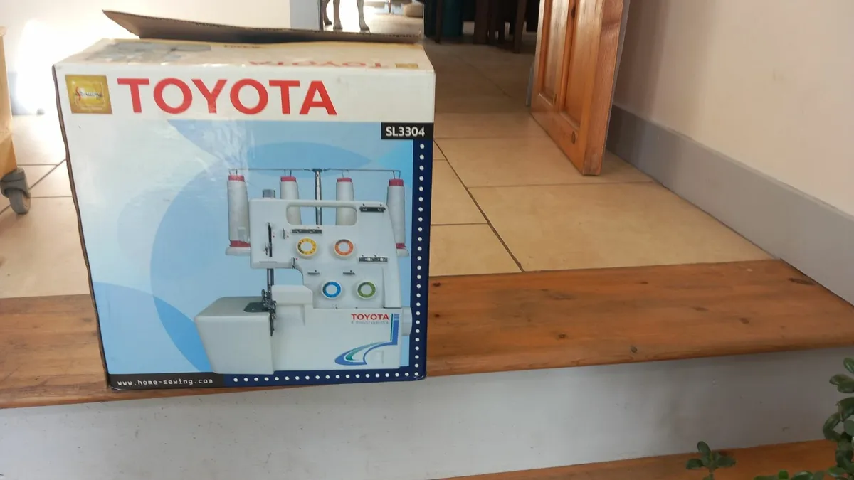 3 Sowing machines for clothing - Image 3