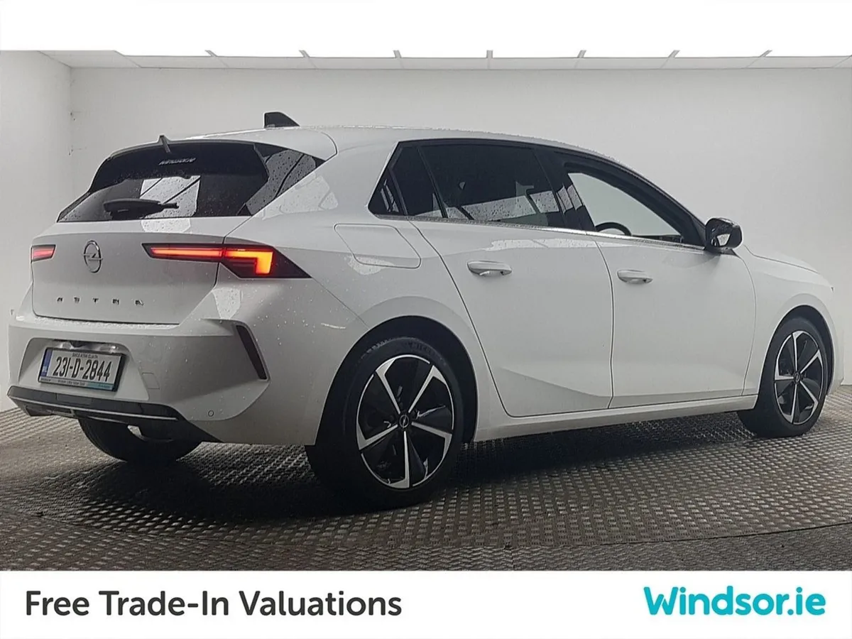 Opel Astra Elegance 1.2 Turbo 130PS 8 Speed Auto - Image 3