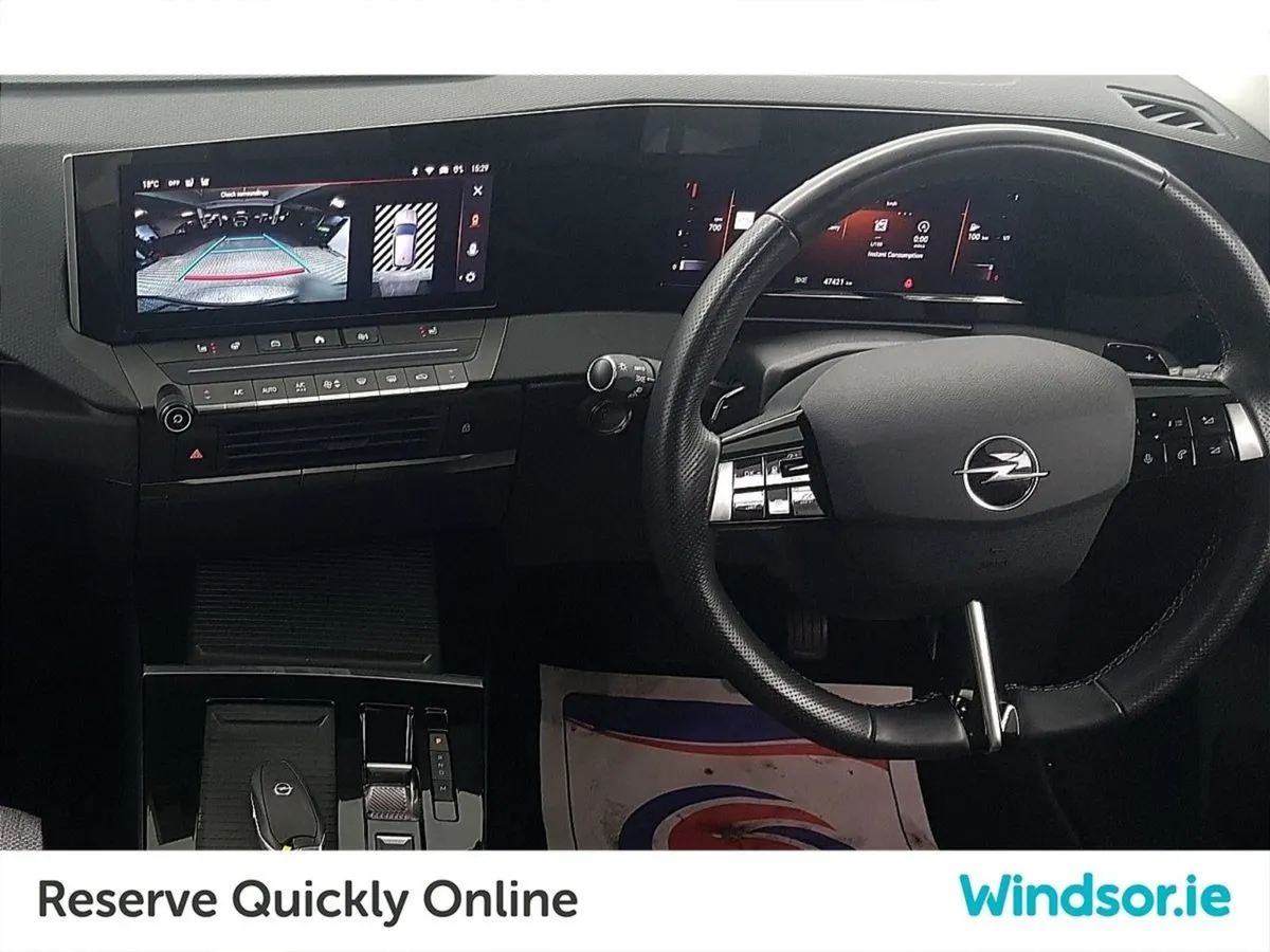 Opel Astra Elegance 1.2 Turbo 130PS 8 Speed Auto - Image 4