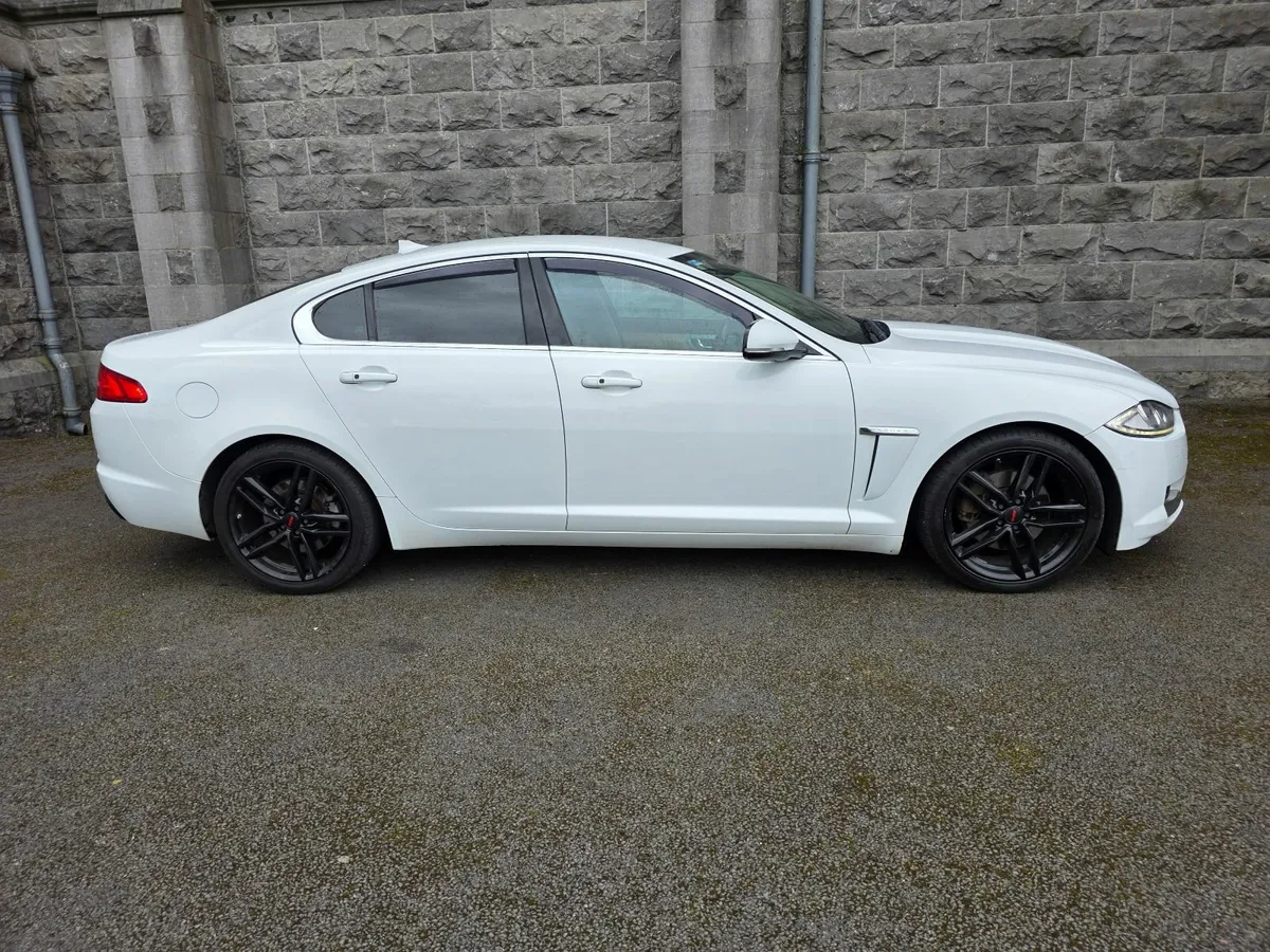 Jaguar XF 2015 2.2 Premium 160 bhp  New Nct - Image 3