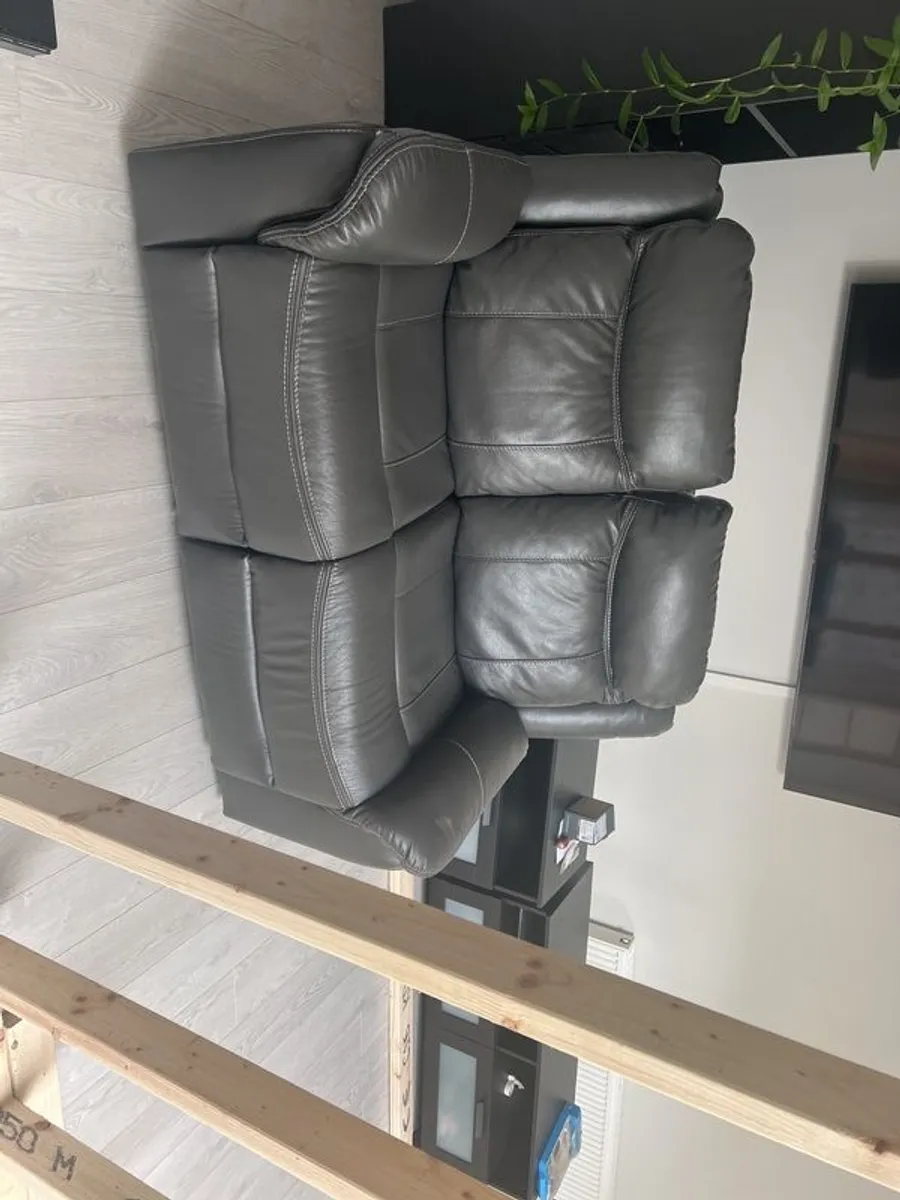sofa - Image 1
