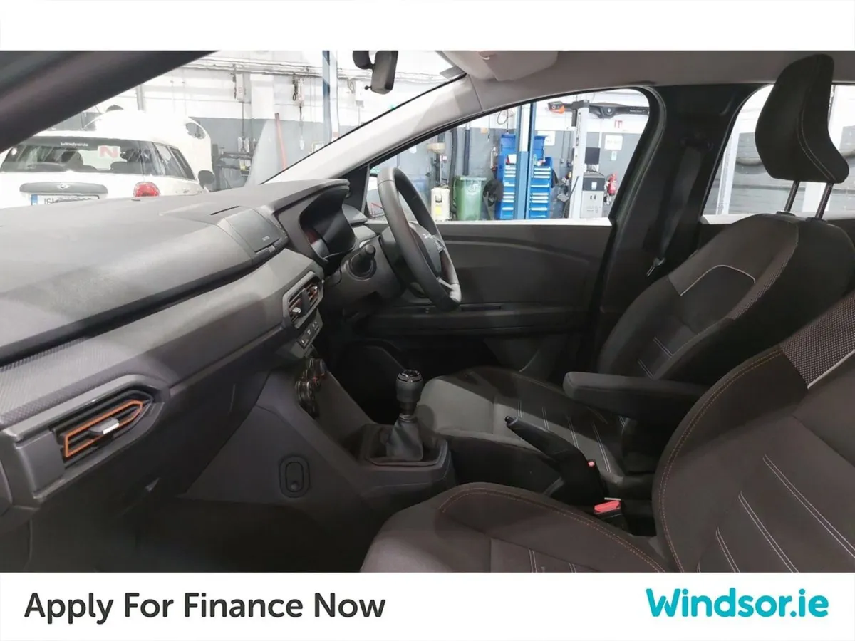 Dacia Sandero Stepway TCe 90 Stepway Essential - Image 4
