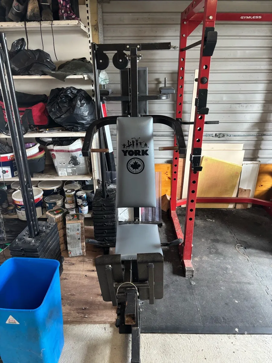 Gym rack & machines - Image 2
