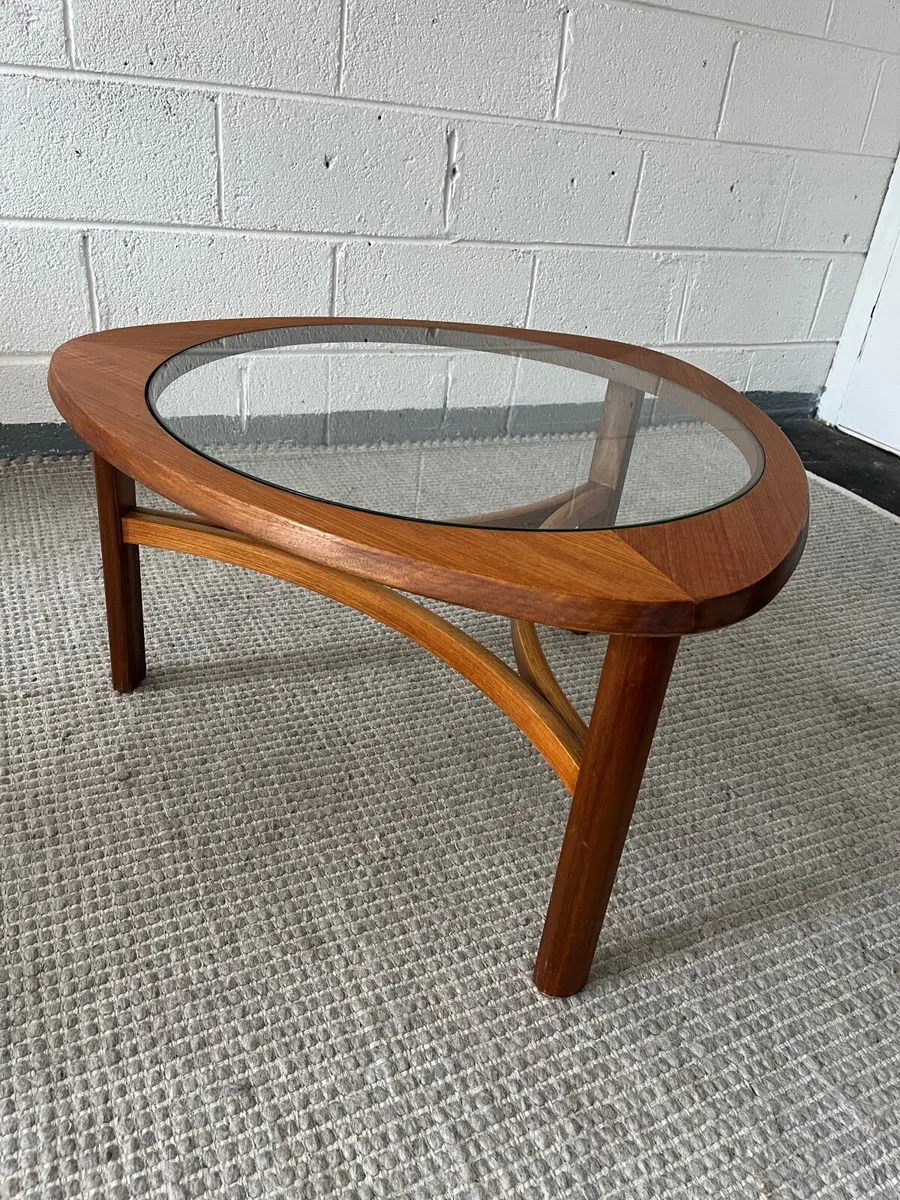 MID CENTURY TEAK NATHAN ASTRO COFFEE TABLE - Image 4