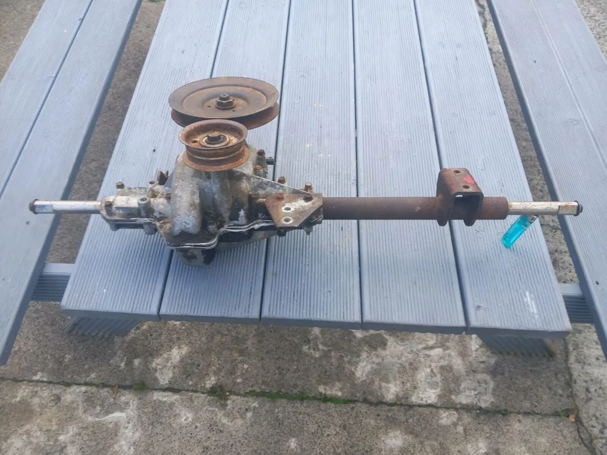 Cub cadet/M.T.D variable speed gearbox for sale - Image 3